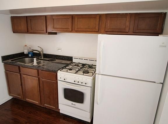 2nd image of 3614 N Ashland Ave #2F