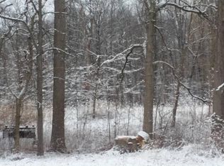 Pettibone Rd, Chagrin Falls, OH 44023