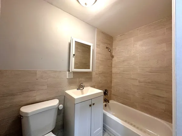 286 Martin Luther King Jr Drive image 13 of 17