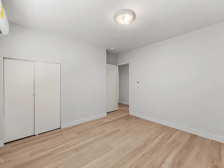 50 S Parkwood Ave — Photo 19