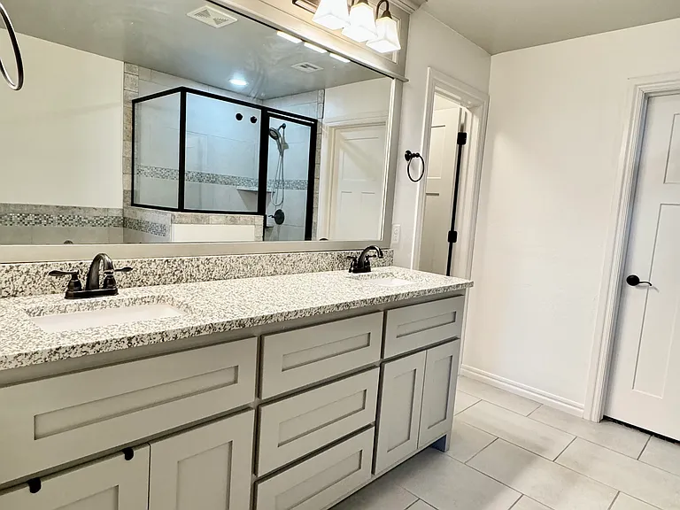 1106 Remington Ct — Photo 21