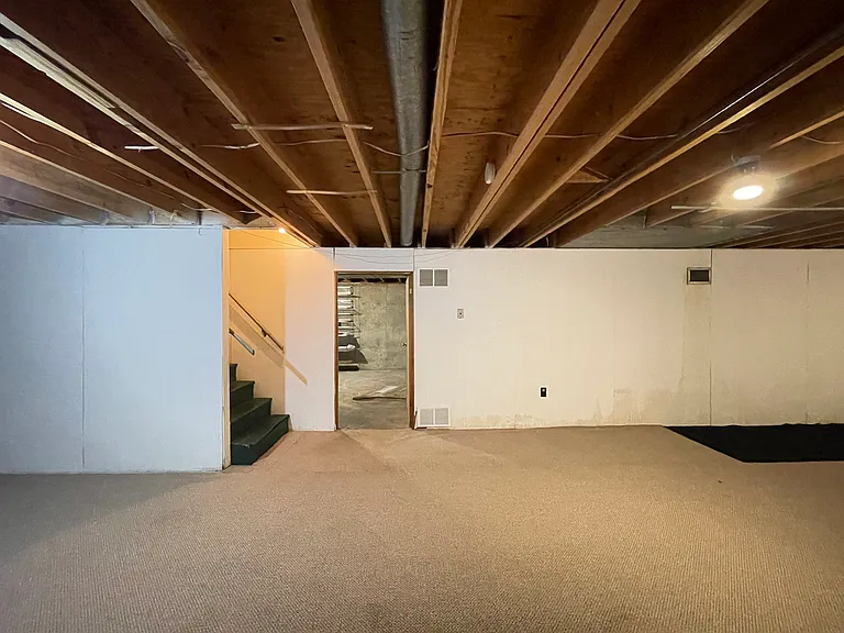 1960 Seven Pines Dr — Photo 33