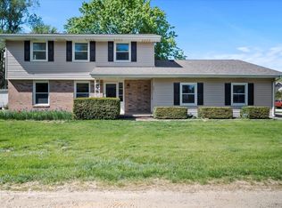 401 Magnolia St, Heyworth, IL 61745