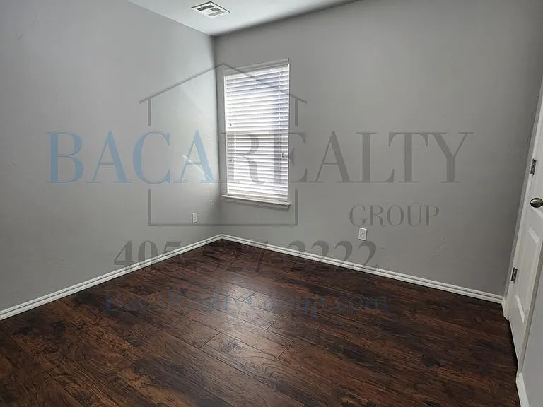 823 Monarch Way — Photo 9
