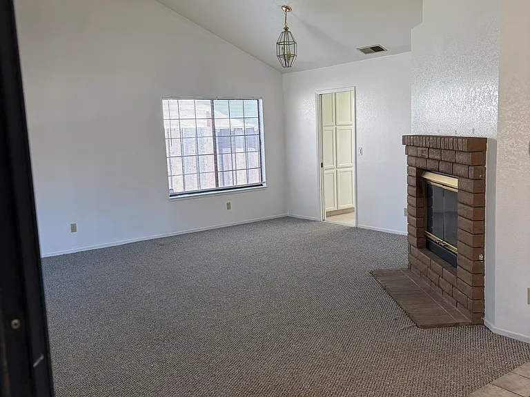 1516 Prairie Dog Dr — Photo 4
