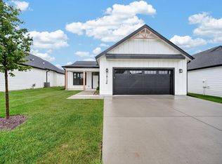 18124 Iltis Ln, Clive, IA 50325