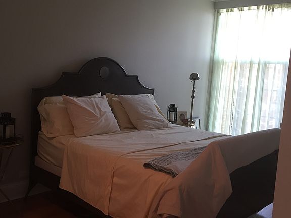 3rd image of 2221 W Belmont Ave #403