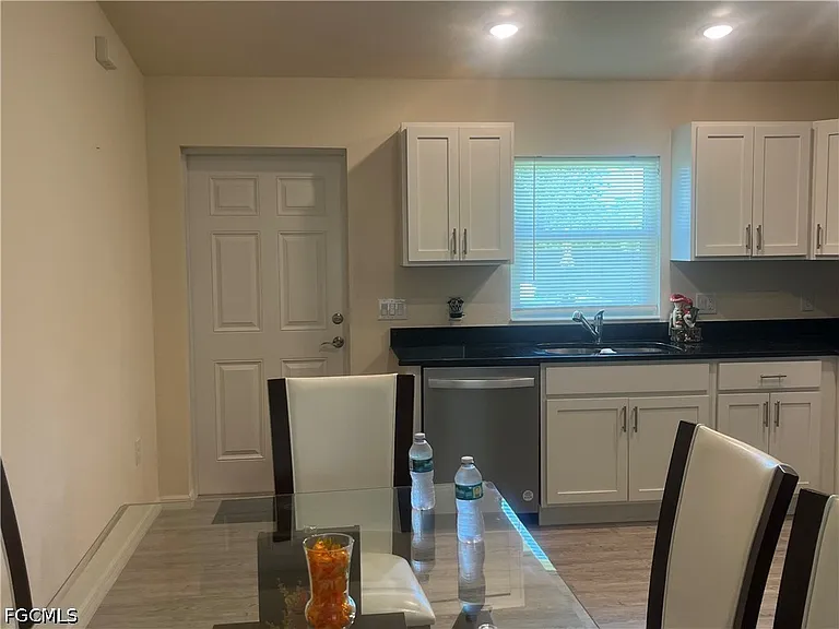 108 Dublin Cir — Photo 2