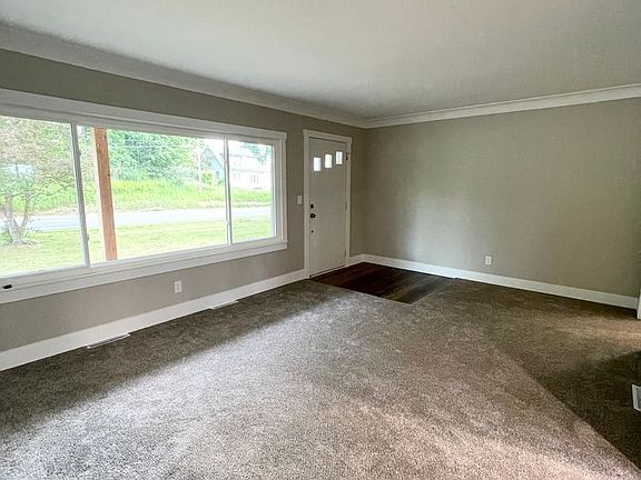 4th image of 6078 E V Ave