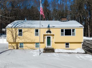 8 Chongor Drive, Newton, NH 03858