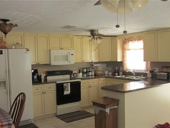 3rd image of 3531 Birky St