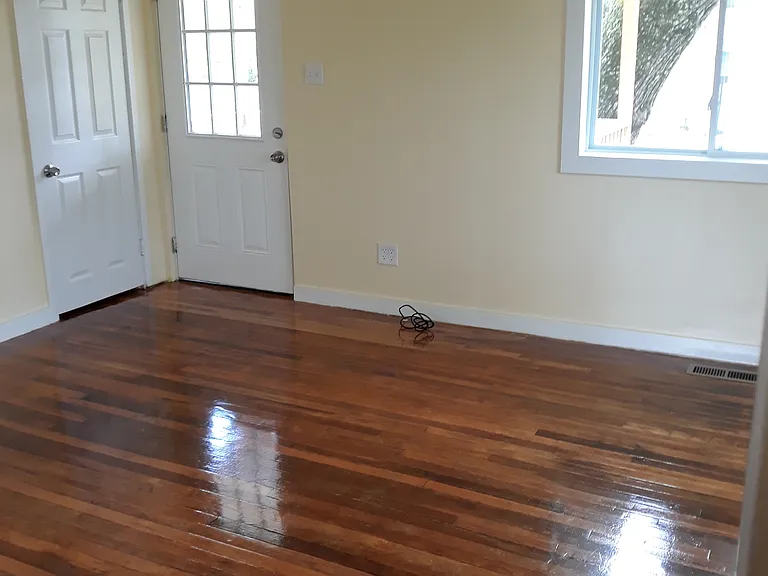 241 Jefferson Ave — Photo 5