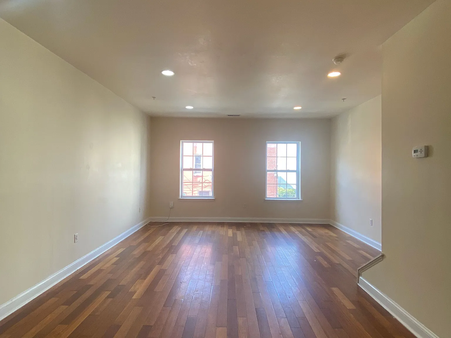 4 bed, $2,000 — Photo 3
