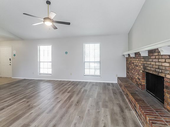 4th image of 4322 Lorraine Ave