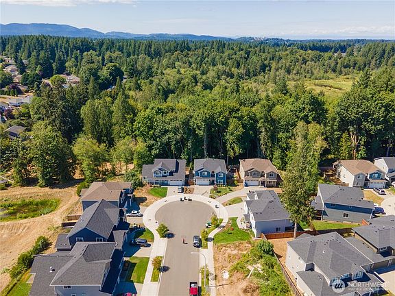 2nd image of 7632 Deschutes Heights Court SE