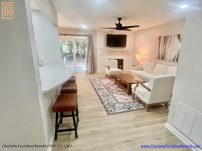 9427 S Vicksburg Park Ct — Photo 6