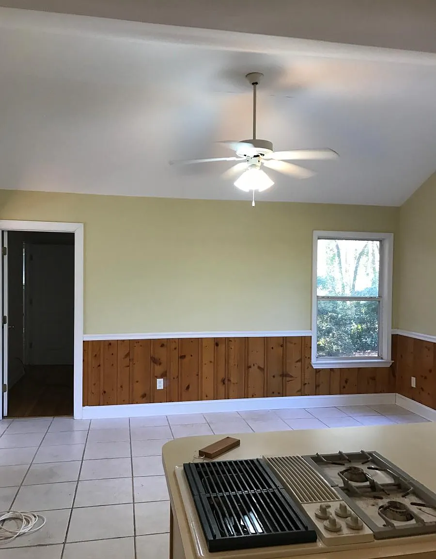 2486 Woodacres Road NE — Photo 3