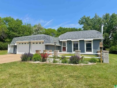2307 Indian Hills Dr, Sioux City, IA, 51104