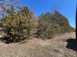 2 E Pine St, Lead Hill, AR 72644