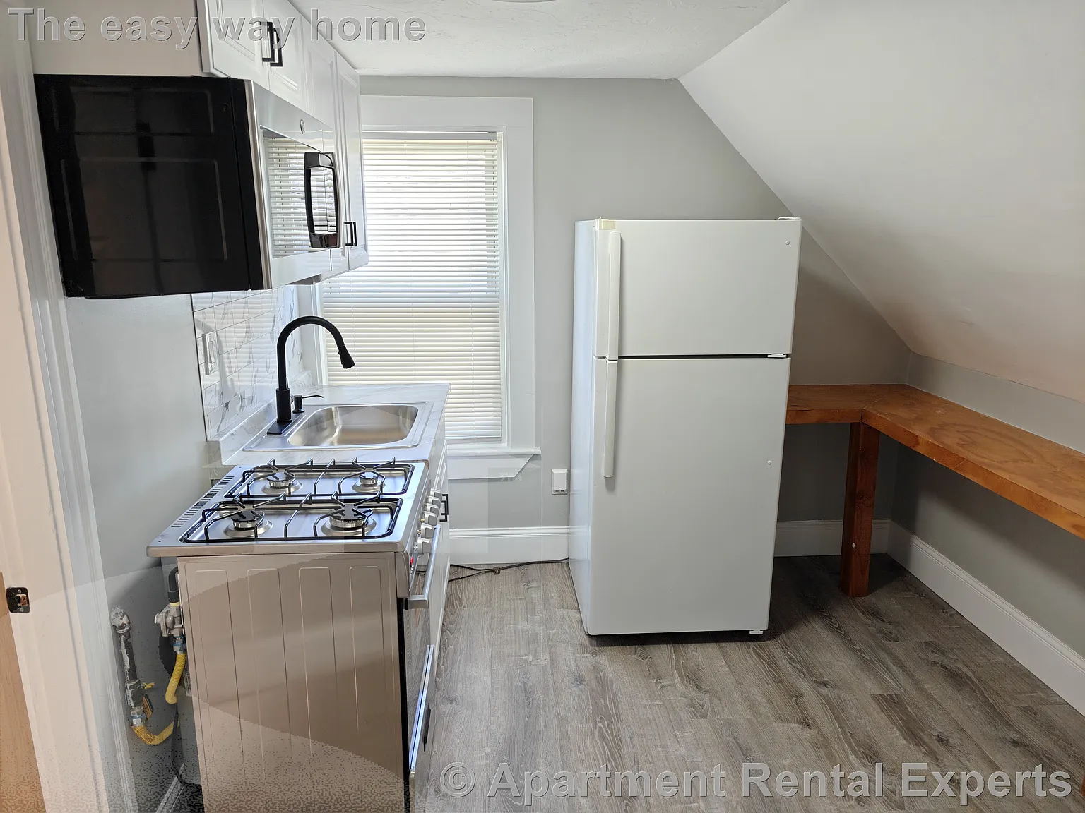 1 bed, 450 sqft, $2,300 — Photo 2