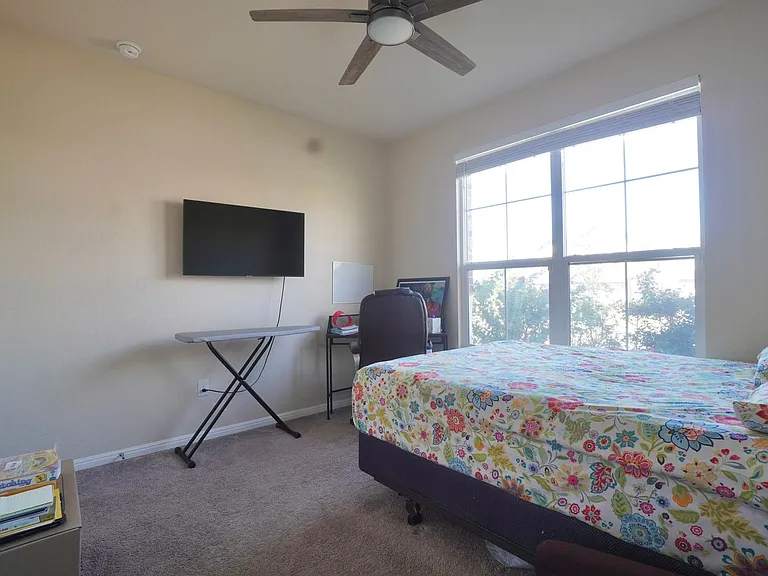 445 Arrowhead Vine St — Photo 22