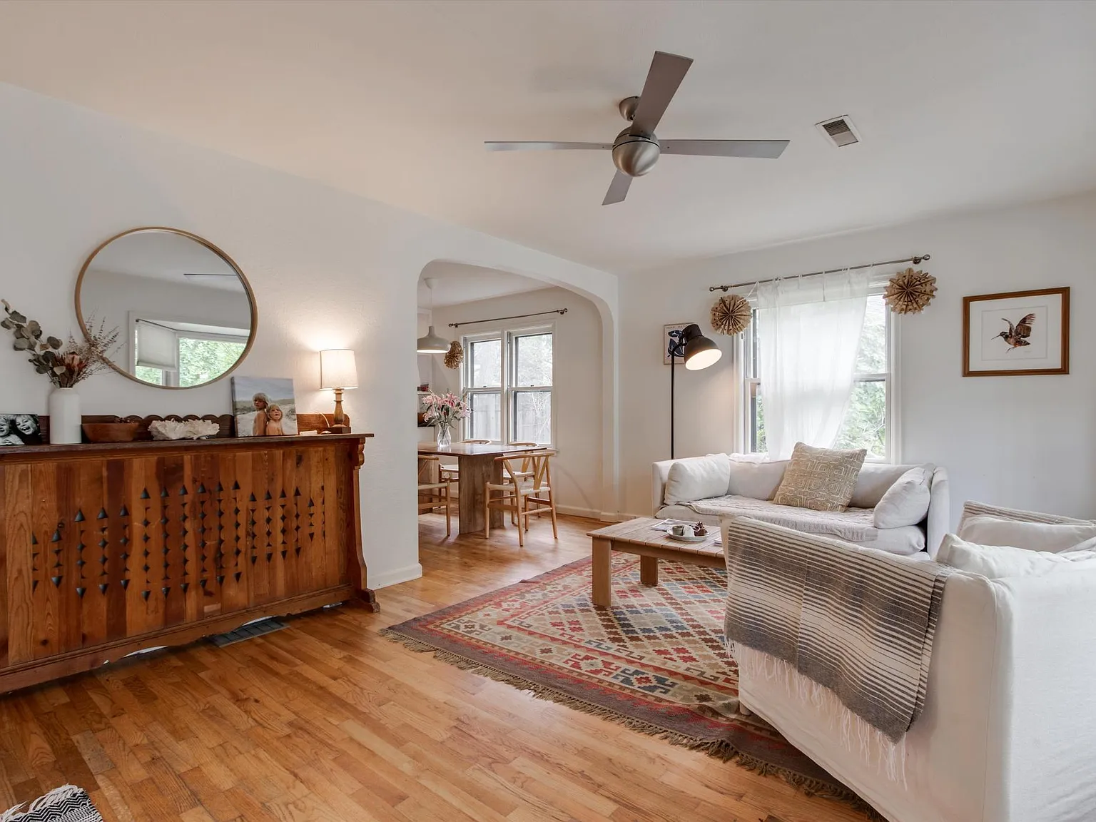 810 Hawthorn Ave — Photo 4