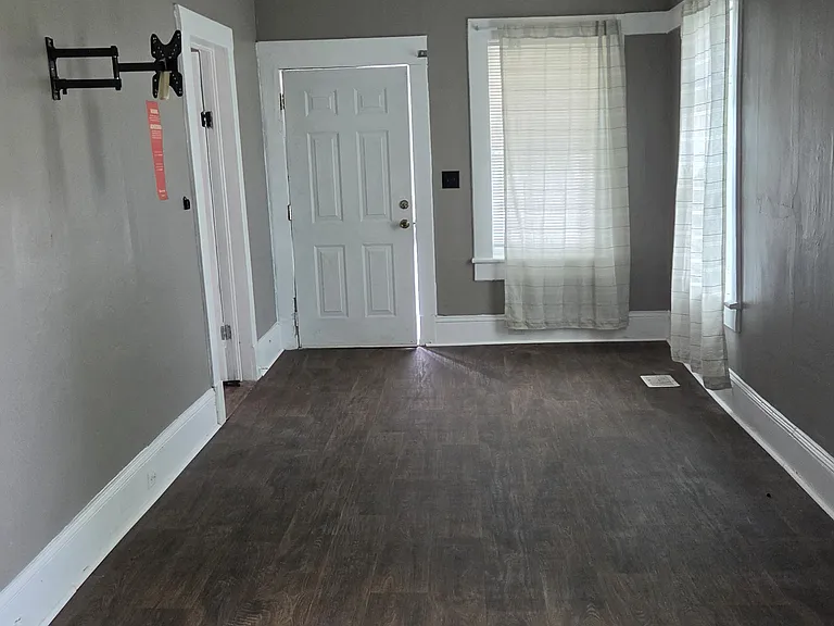 548 Colquitt St — Photo 8