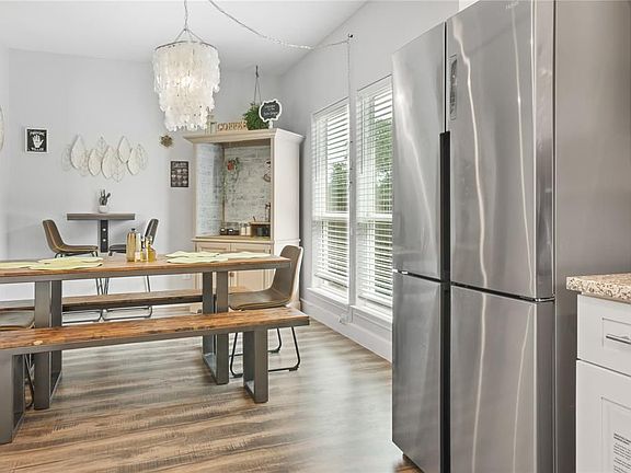 5th image of 8204 Moonbeam St Unit B
