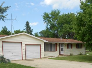 806 4th St, Lohrville, IA 51453