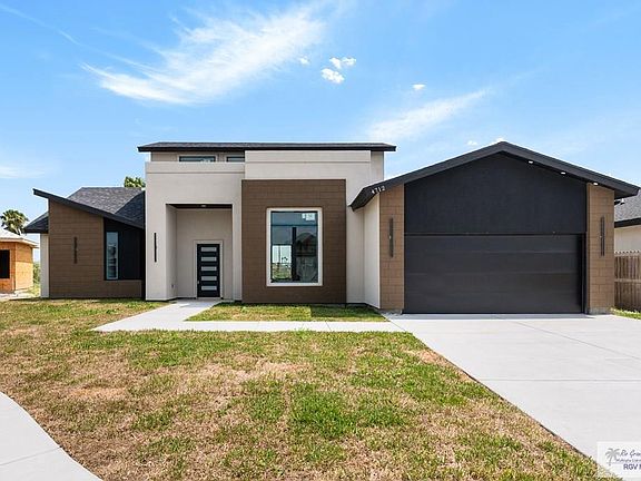 2nd image of 4712 River Oak Cir