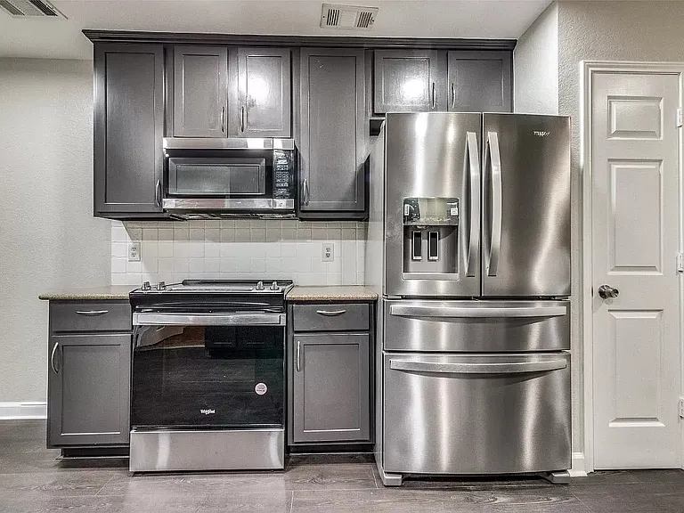 2113 Spring Mills Rd — Photo 3