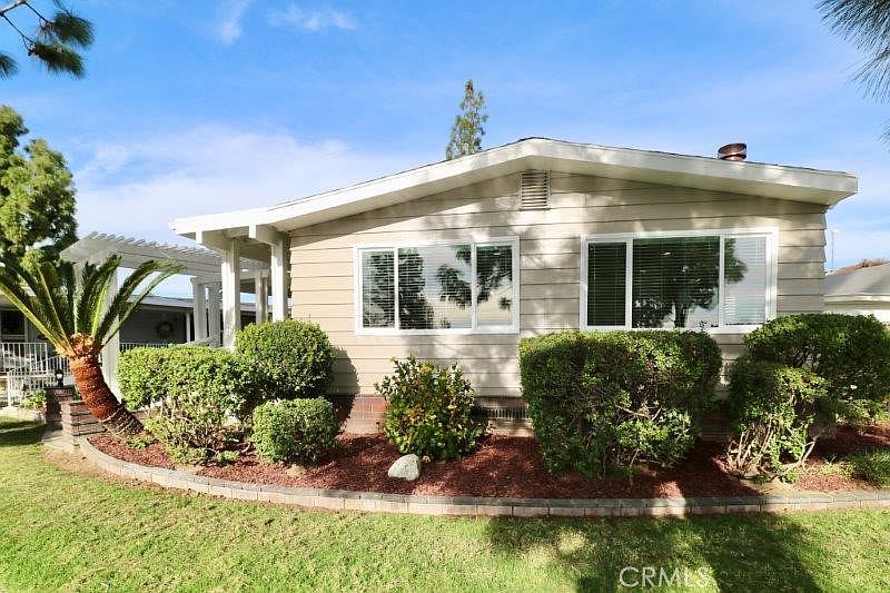 1st image of 14034 Lake View Dr #144