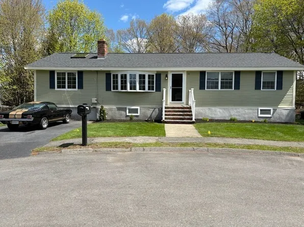 31 Columbus Rd, Woburn, MA 01801