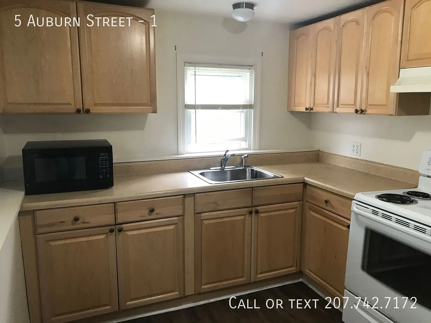 Nice One Bedroom Apt with Heat and Hot Water Included! — Photo 2