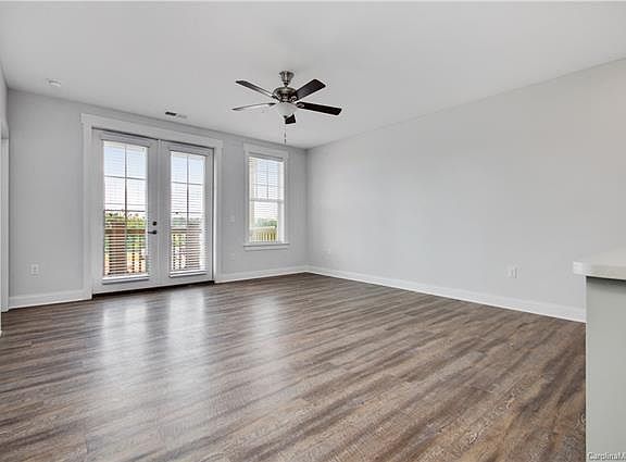 4th image of 819 Terrace Park APT 405