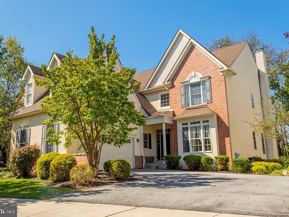1st image of 316 Waynebrook Dr