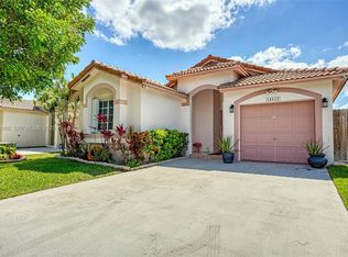 Brightons Meadow Trace, Miami, FL 33196