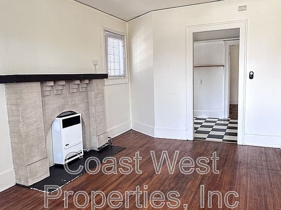 3rd image of 4473 1/2 Maryland St