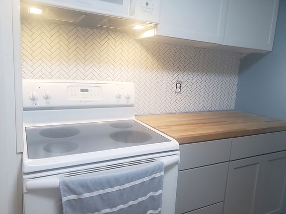 4th image of 231 Chesterfield Cir