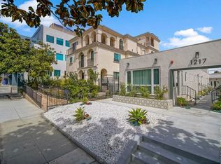 1217 9th St #12, Santa Monica, CA 90401