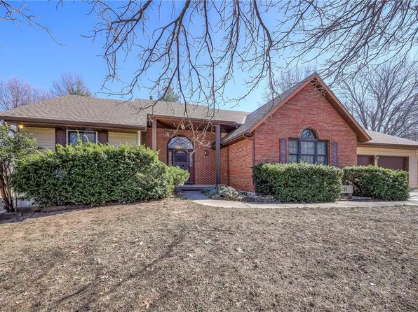 3413 N 154th Terrace Ct, Basehor, KS 66007