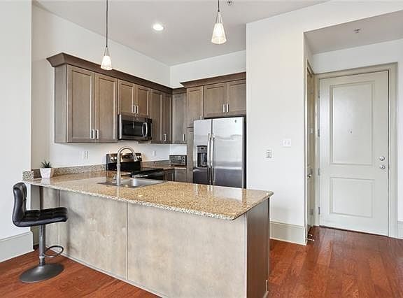 2nd image of 1201 Canal St APT 315