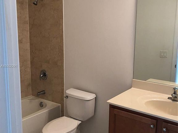 4th image of 11365 NW 87th Ln