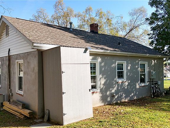 4th image of 302 Bryant St