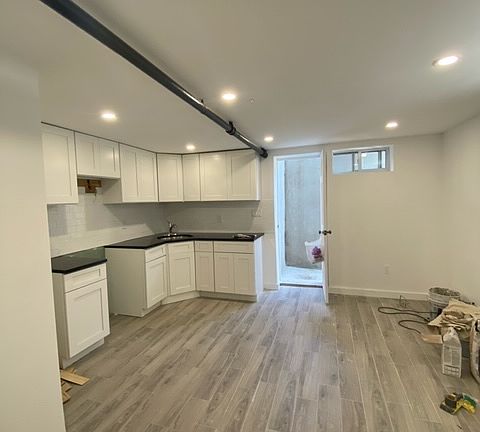 5th image of 117 204th St
