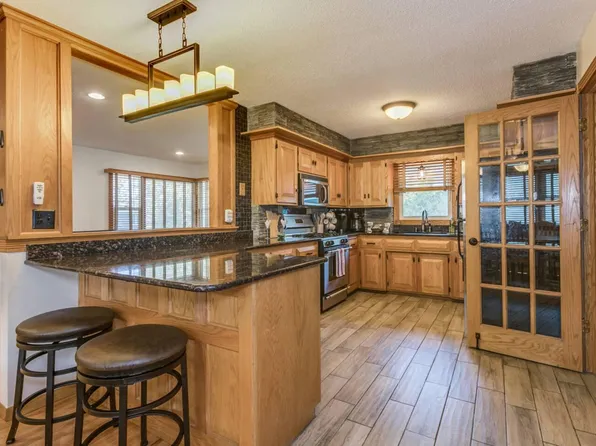 3653 Roosevelt St NE, Saint Anthony, MN 55418