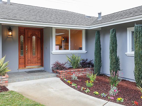 3rd image of 825 Bremerton Dr