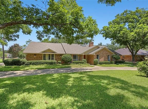 2nd image of 5609 Oakmont Ln