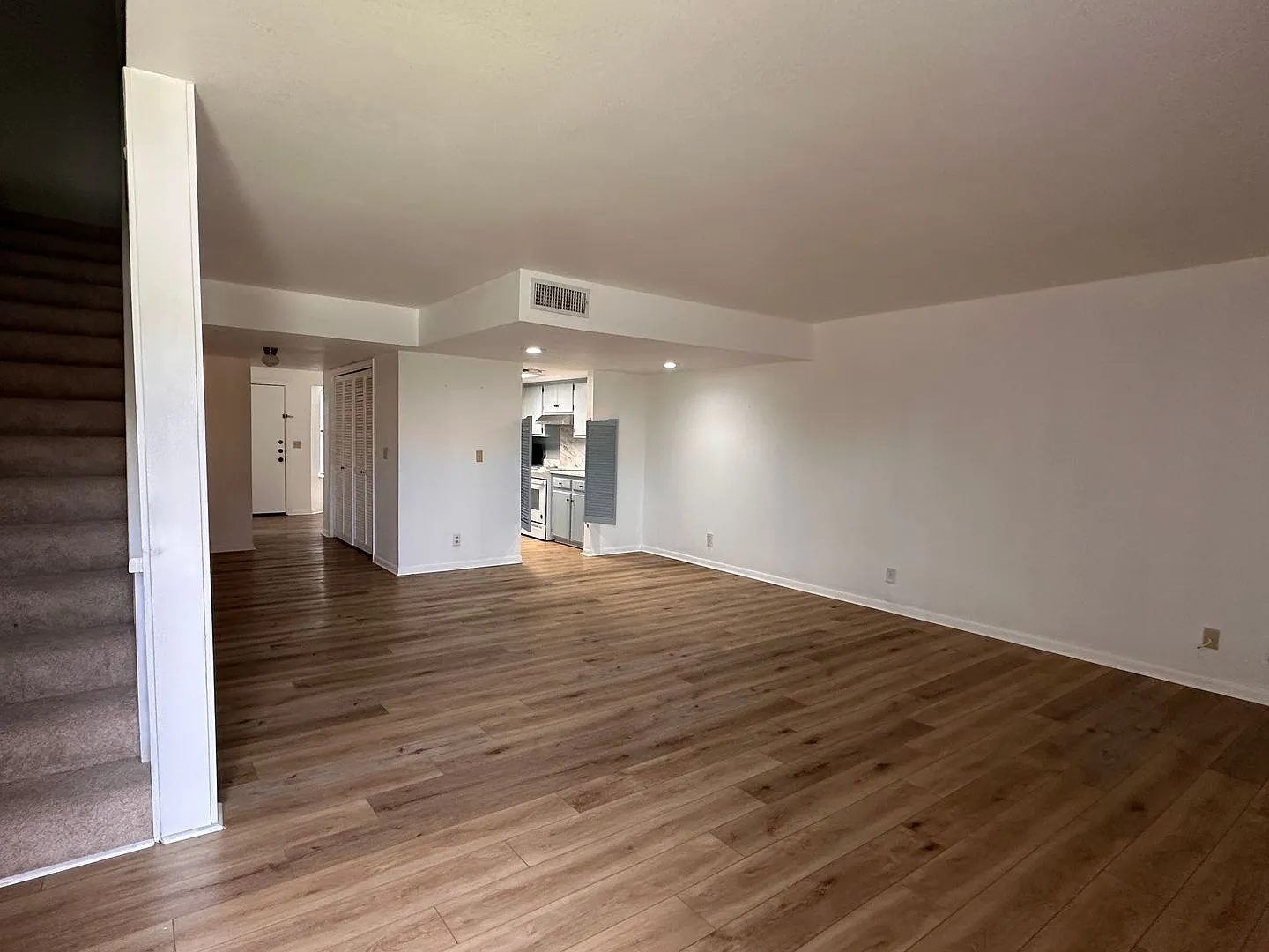 Updated 3 bed 2.5 bath townhome with private patio and 2 car garage — Photo 3