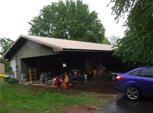 209 Northview Ave, Huntsville, AR 72740